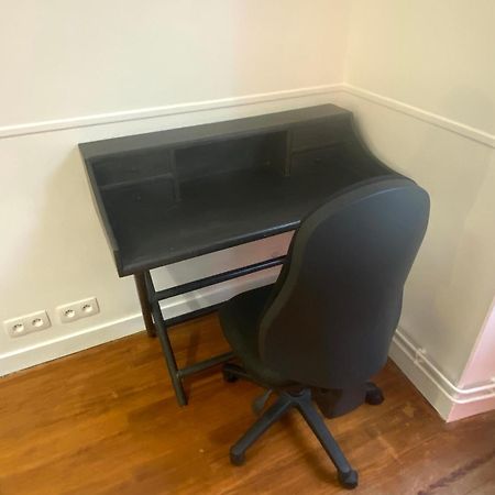 Floydroom'S Pau Chambre Hotes Dans Appartement Partage Proche Chateau Exterior foto